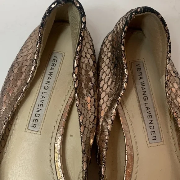 Vera Wang Lavender Leather Pink Metallic Peek Toe Rhinestone Flats - Picture 3 of 8